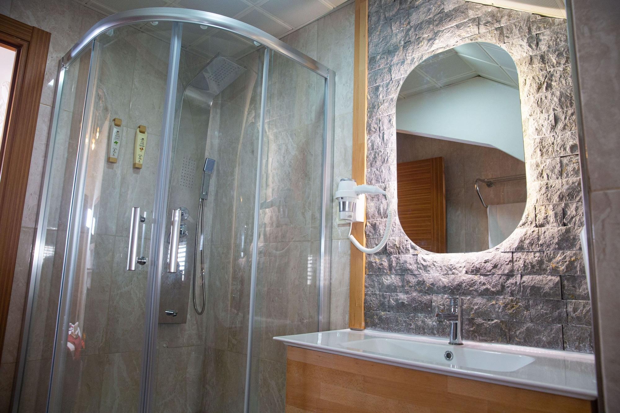 איסטמבול Emirtimes Hotel Kadikoey מראה חיצוני תמונה