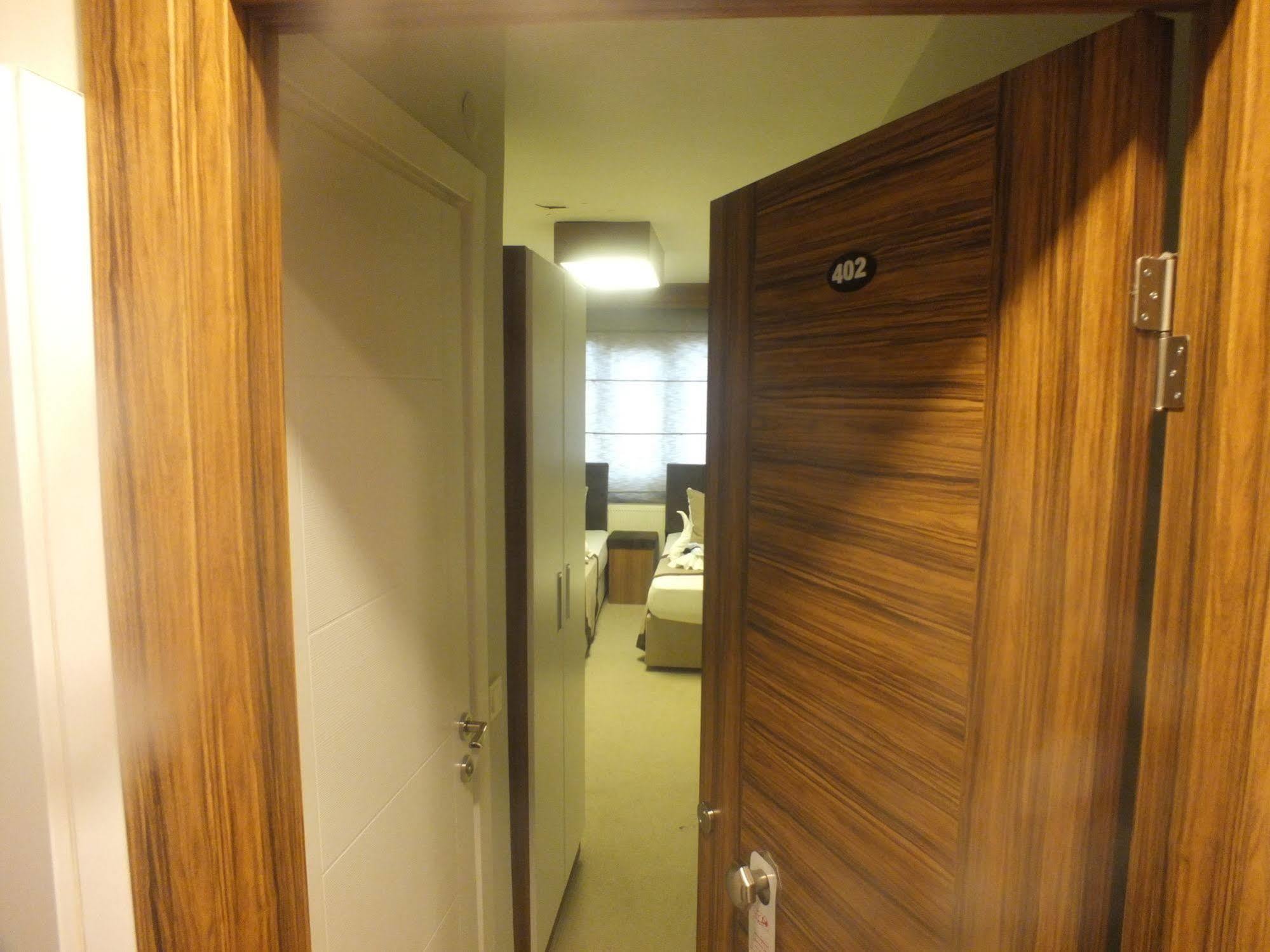 איסטמבול Emirtimes Hotel Kadikoey מראה חיצוני תמונה